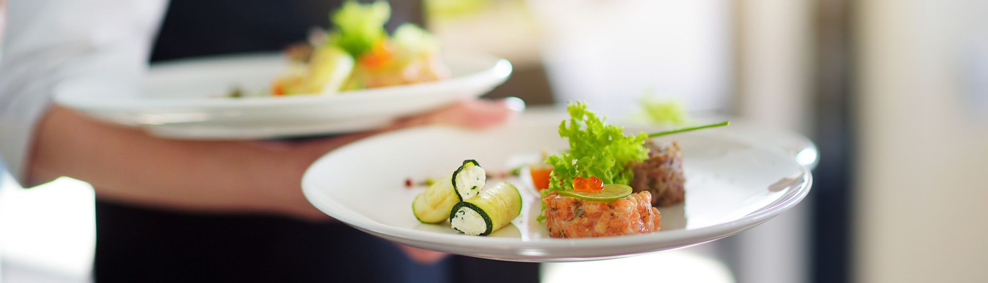 Simona Oasis -  Chef in action